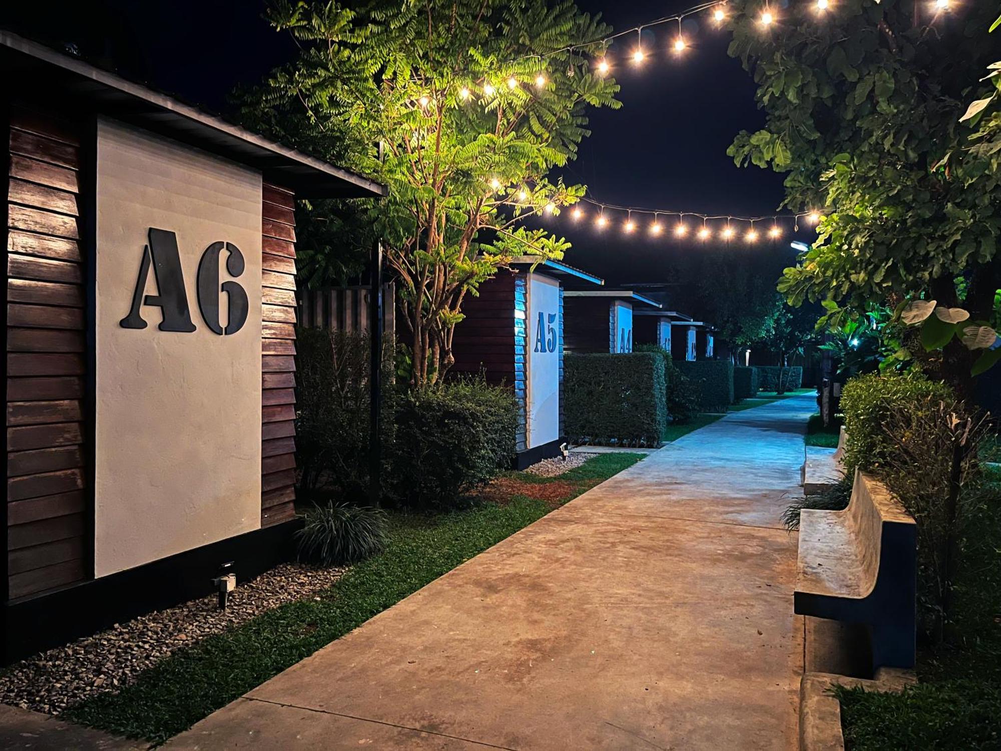 ואנג ויינג Kong Resort Vangvieng מראה חיצוני תמונה